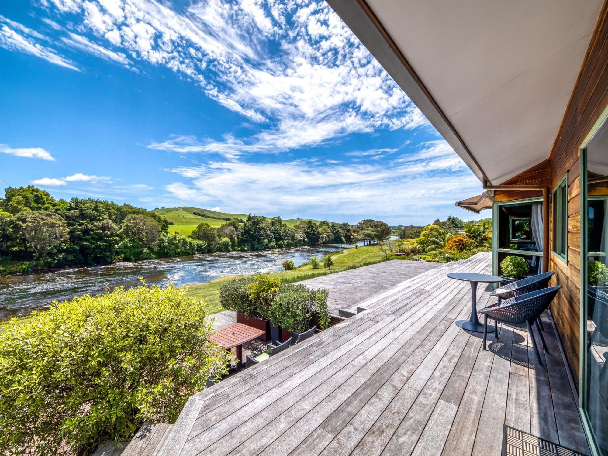 Te Awa Lodge Paihia Exterior photo